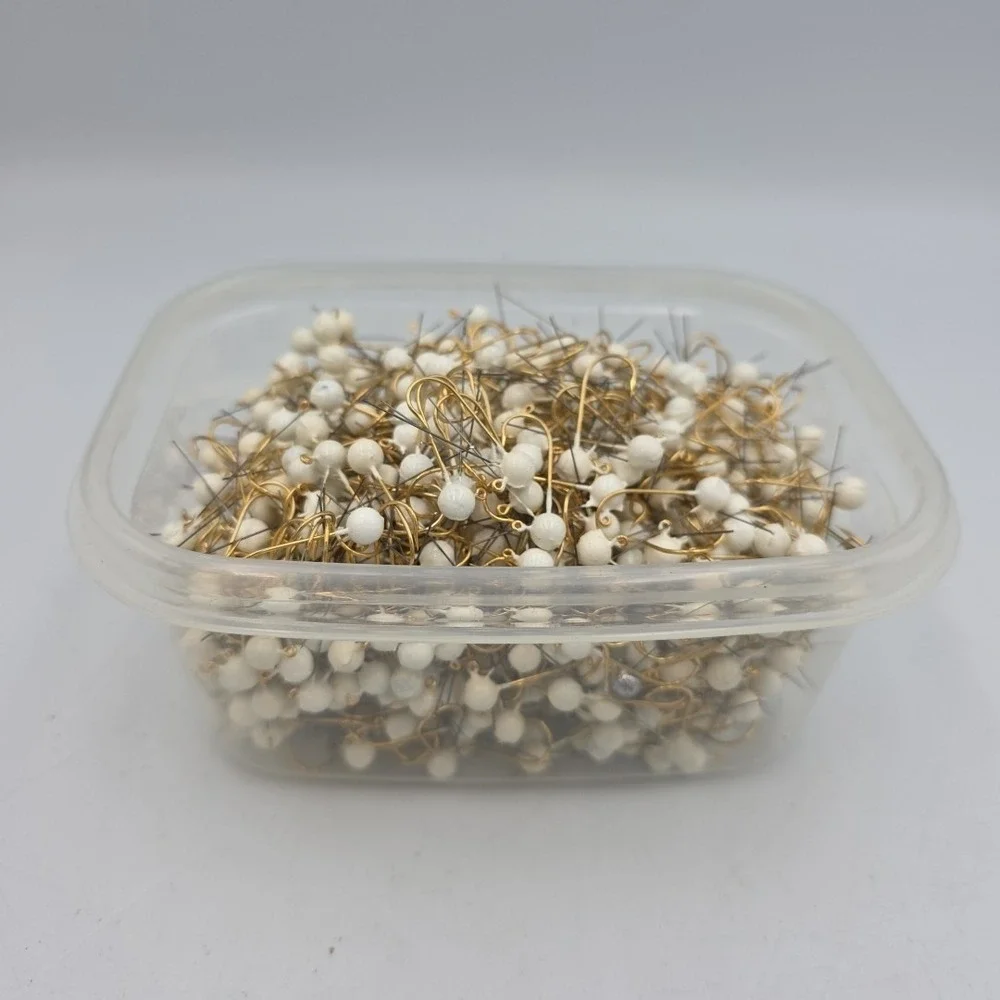 3 lbs Of Jig Heads White #4? Gold Weedless Hooks